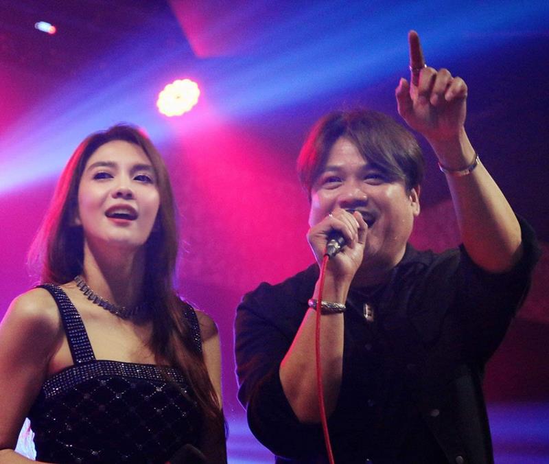 พั้นช์ วรกาญจน์ พลพล