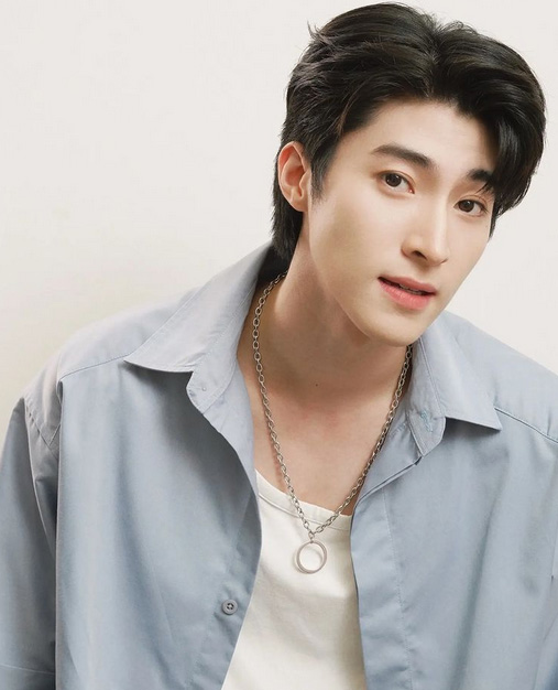 บลู พงศ์ถิวัตถ์