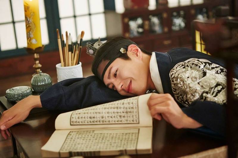 Love in the Moonlight รักเราพระจันทร์เป็นใจ