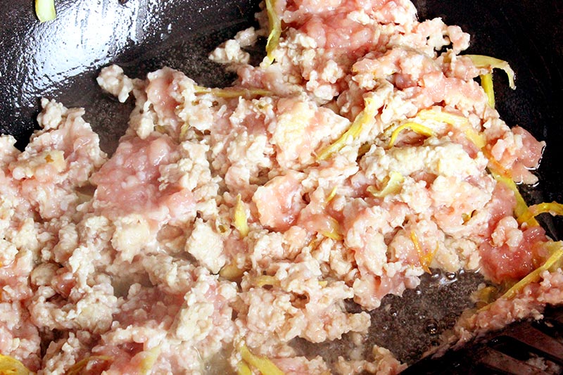 ข้าวต้มหมูสับทรงเครื่อง