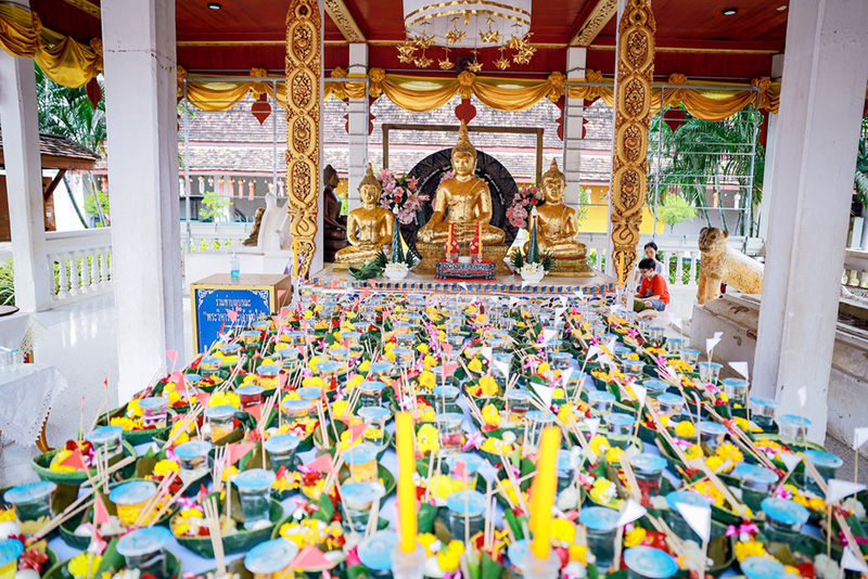 วัดพระธาตุแช่แห้ง