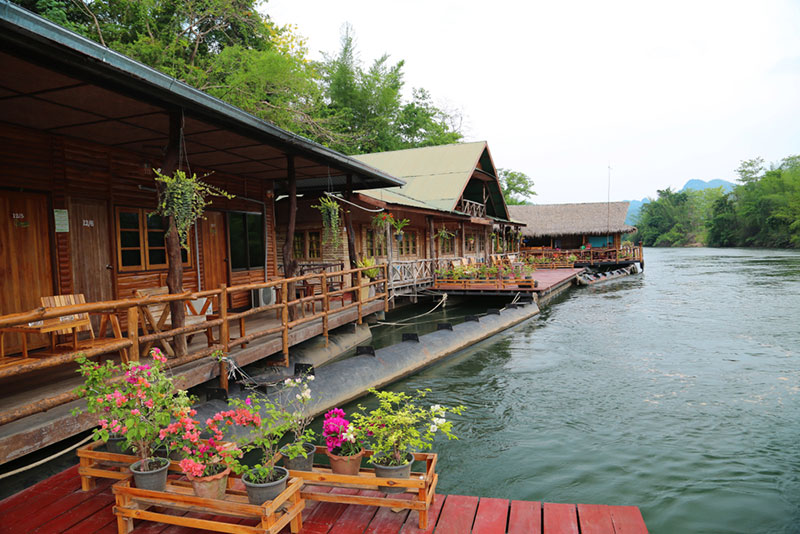 นั่งรถไฟ เที่ยวกาญจนบุรี