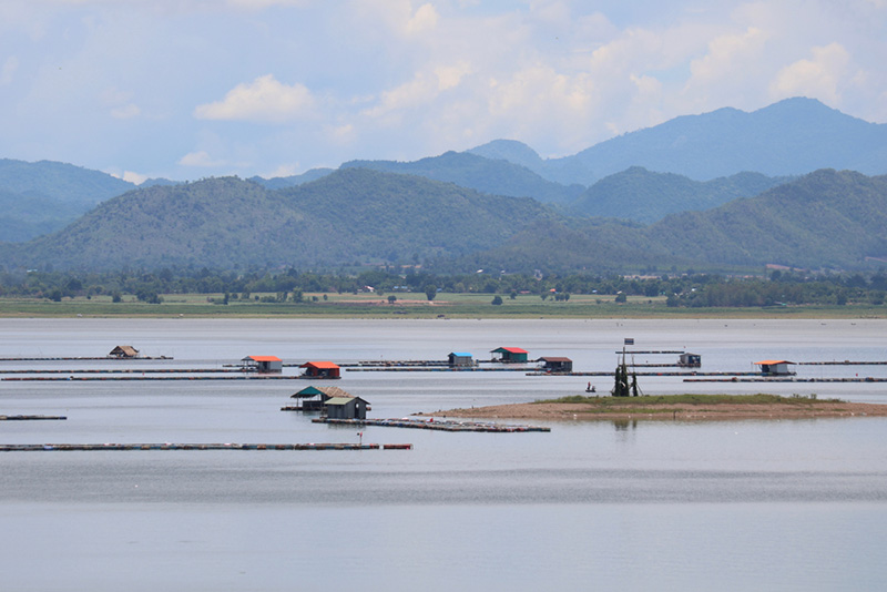 เที่ยวด่านช้าง