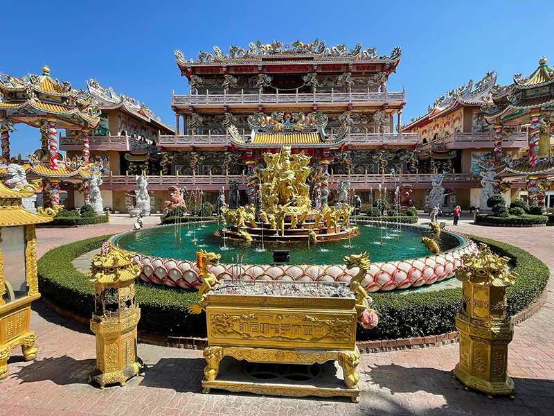 วิหารเทพสถิตพระกิติเฉลิม (ศาลเจ้าหน่าจาซาไท้จื้อ) จังหวัดชลบุรี