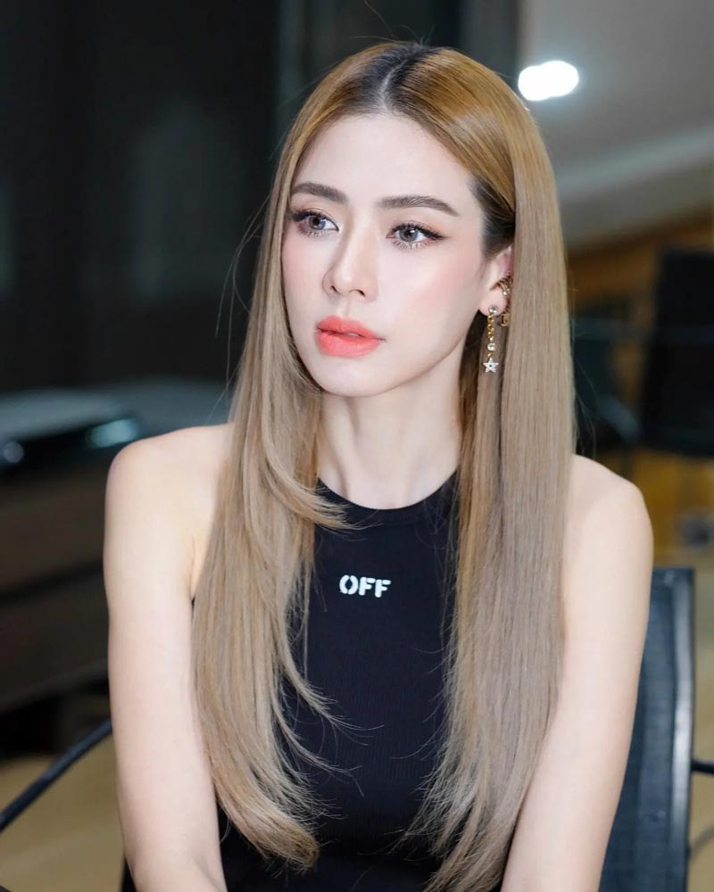 เอ๋ พรทิพย์