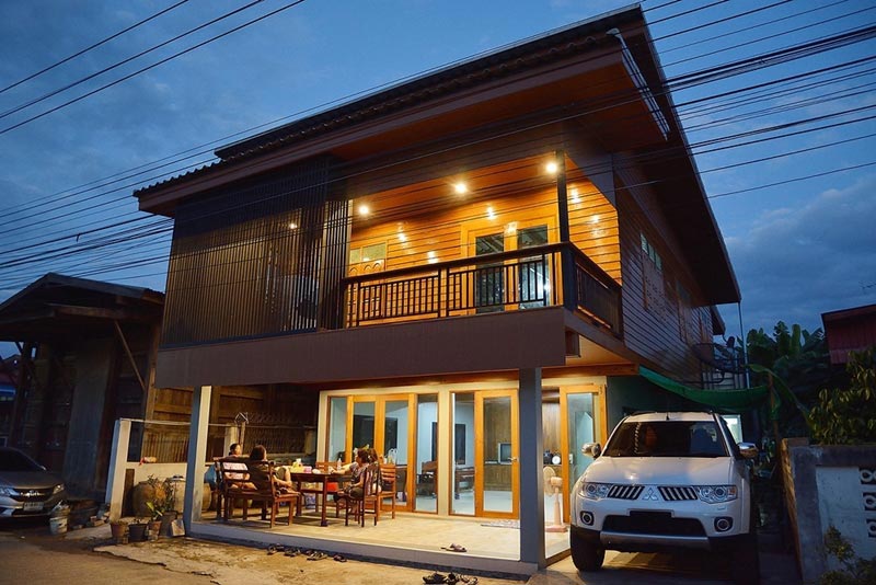 รีโนเวทบ้านสองชั้นครึ่งปูนครึ่งไม้