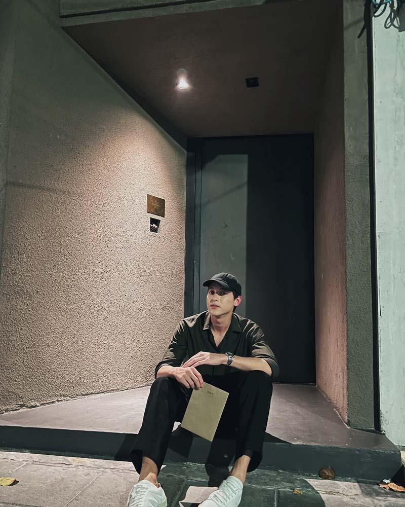 เจมส์ จิรายุ