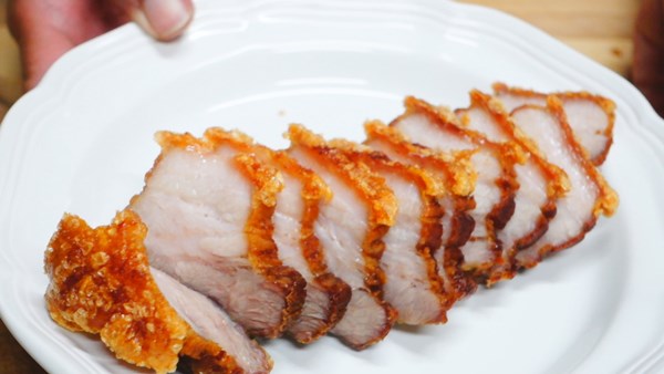 หมูกรอบ