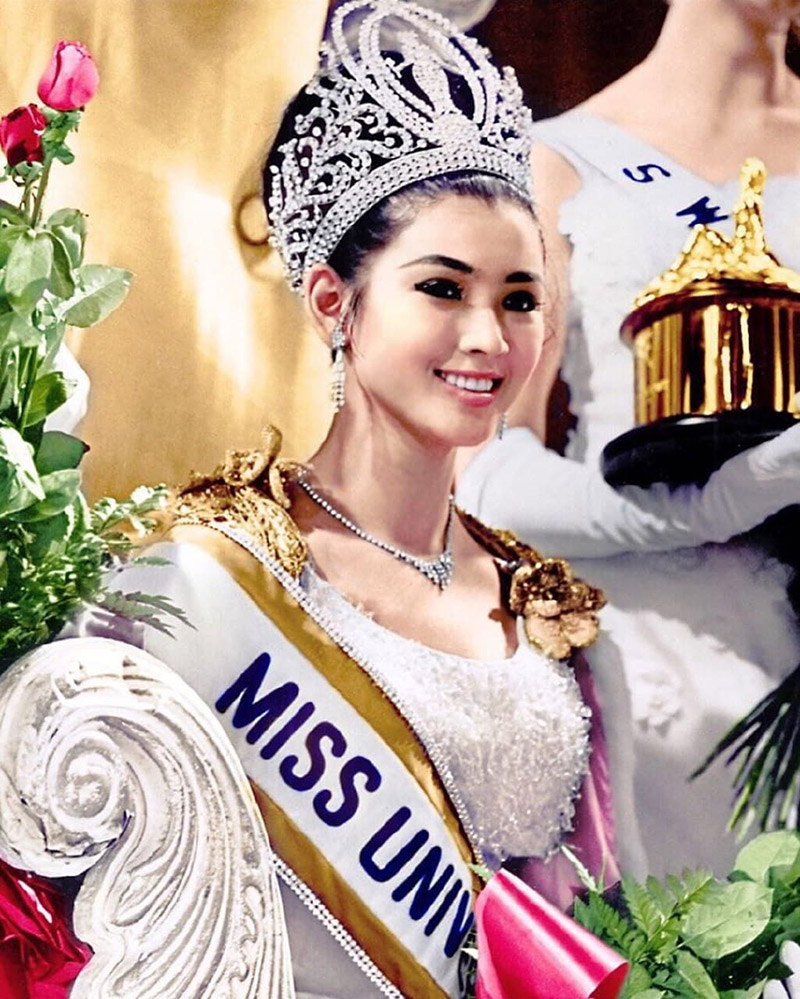อาภัสรา หงสกุล