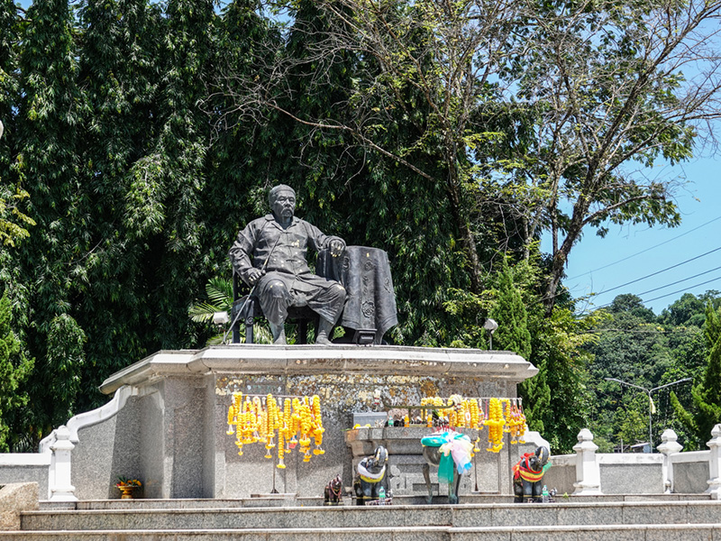 สุสานเจ้าเมืองระนอง
