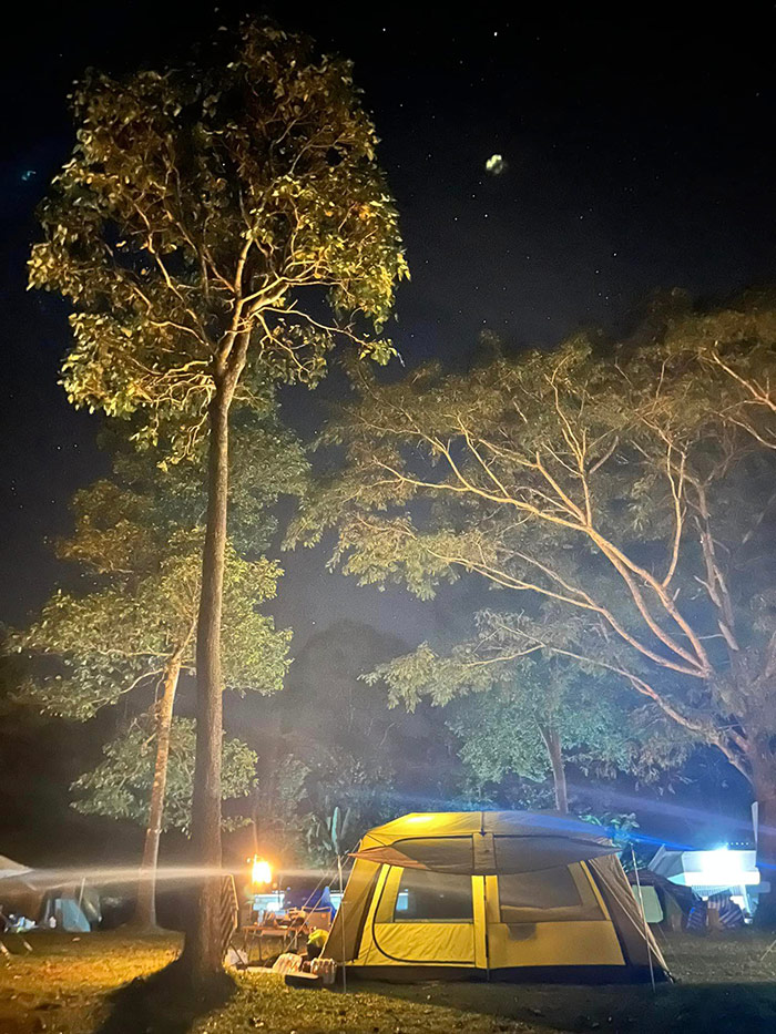 ลานกางเต็นท์วังน้ำเขียว