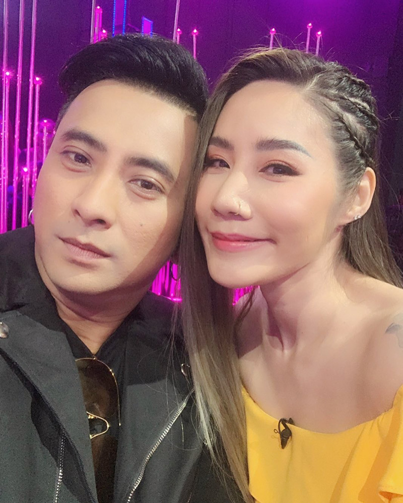 บอล เชิญยิ้ม