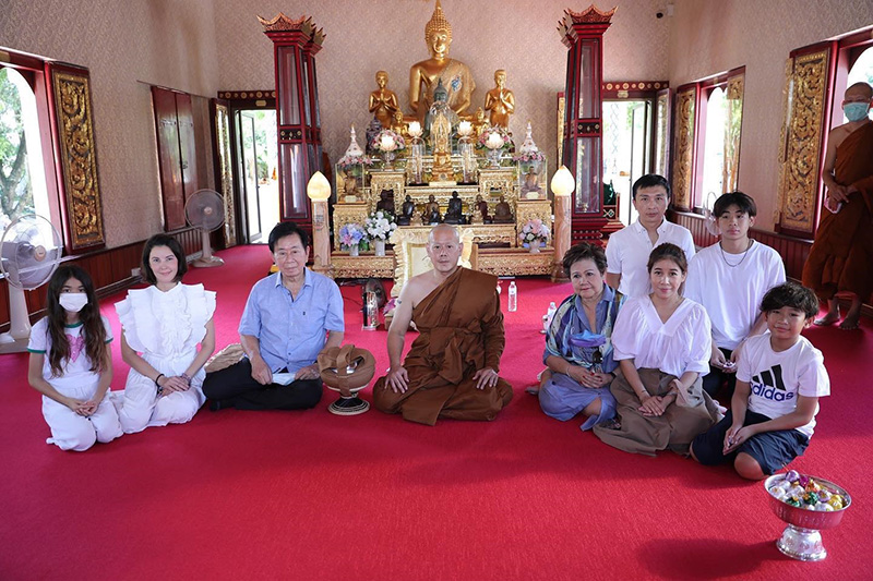 หลวงพี่เป็ก สัณณ์ชัย