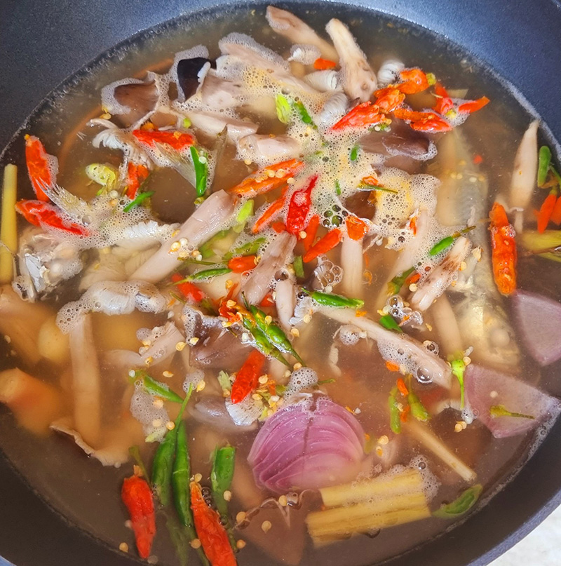 ปลาทูต้มส้มแขก
