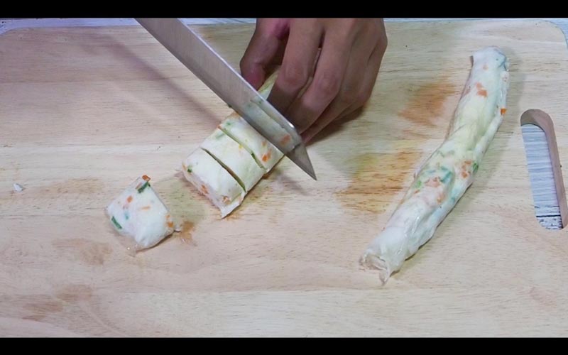 ไข่ขาวม้วน
