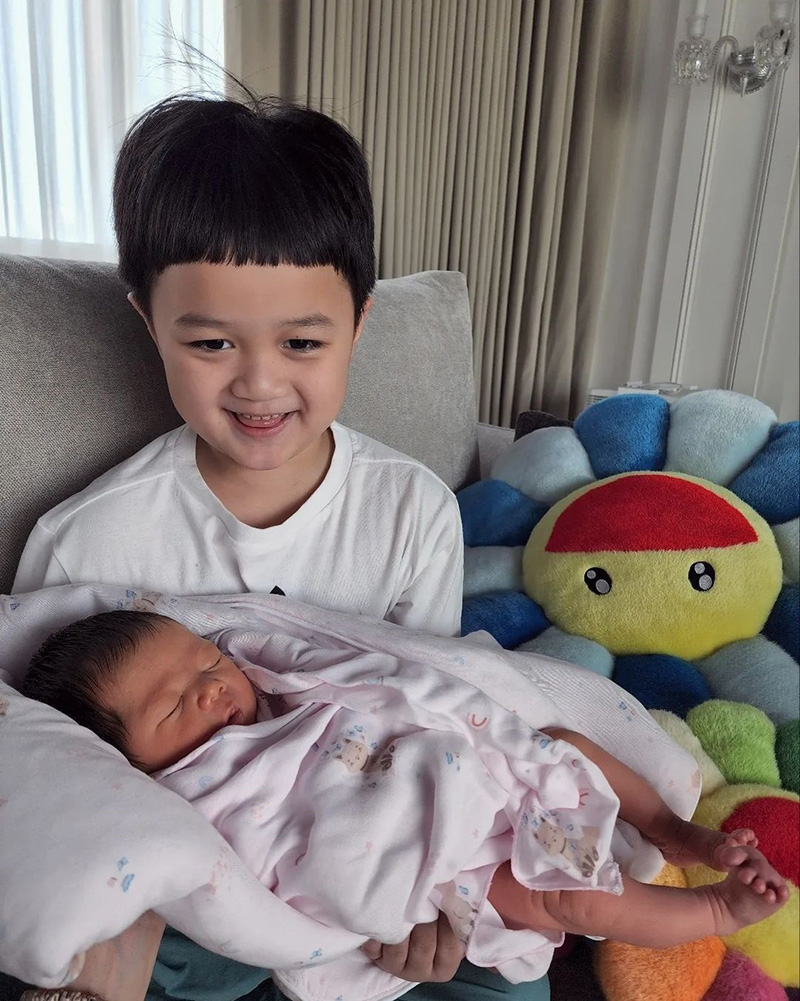 โมเมนต์ 3 พี่น้อง สายฟ้า พายุ ดูแล น้องแอบิเกล