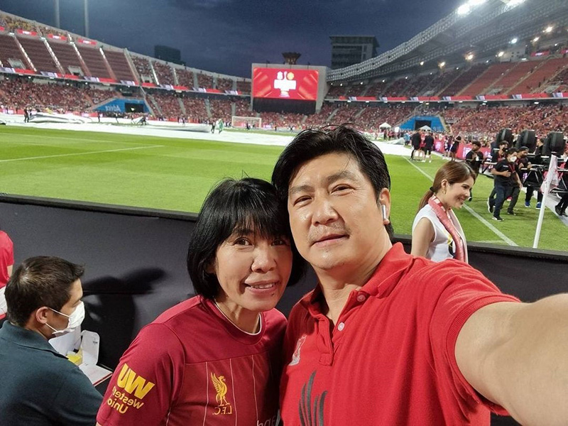 ดีเจพี่อ้อย