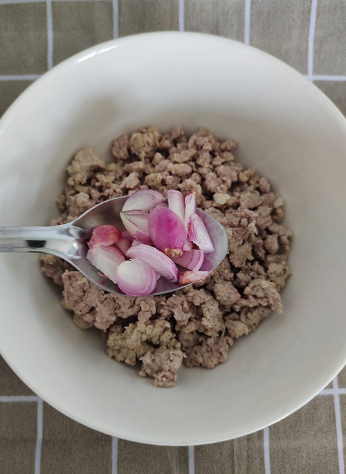 เมนูลาบหมูกับข้าวผัด 5 สหาย อาหารไทยจับคู่ความอร่อยไม่จำเจ