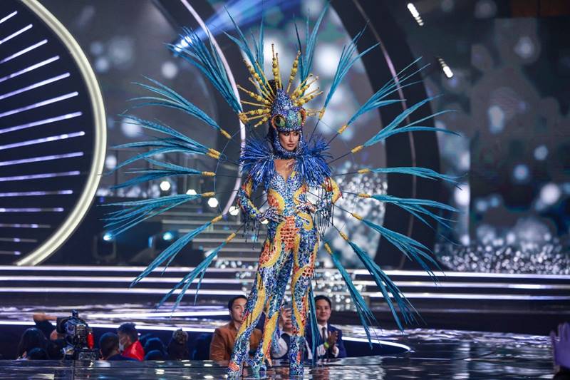 ชุดประจําชาติ miss universe 2021