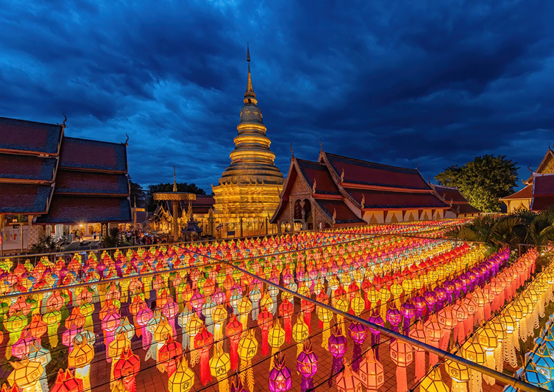 งานเทศกาลโคมแสนดวงที่เมืองลำพูน 2565