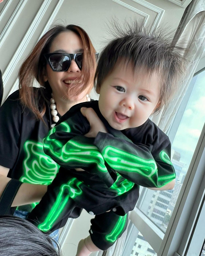 ชมพู่ น็อต
