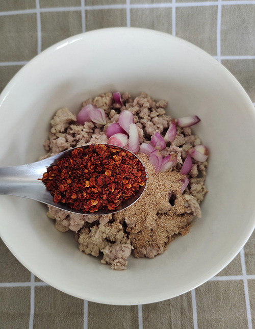 เมนูลาบหมูกับข้าวผัด 5 สหาย อาหารไทยจับคู่ความอร่อยไม่จำเจ