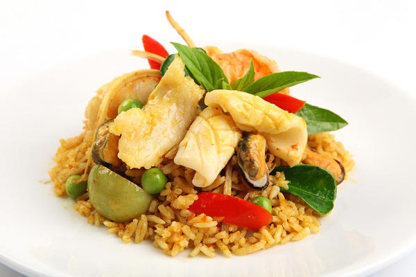 ข้าวผัดแกงเขียวหวานทะเลเดือด