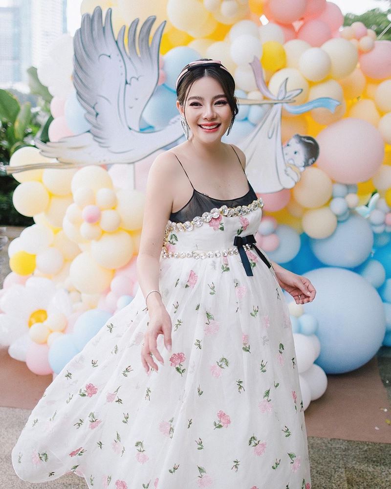 ดิว อริสรา คลอดลูก