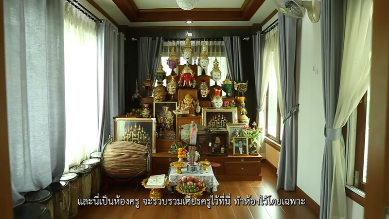 บ้าน กุ้ง สุธิราช